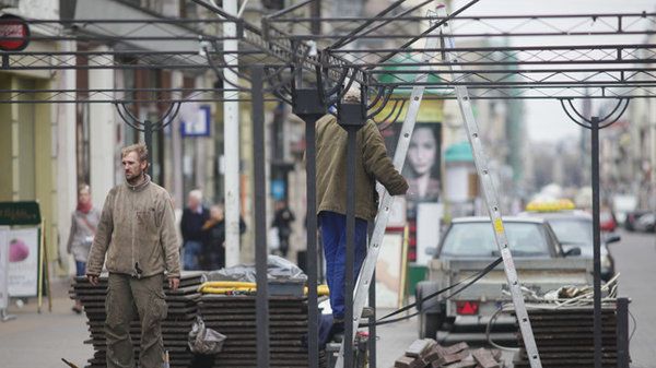 Na deptaku rozpoczęło się składanie ogródków