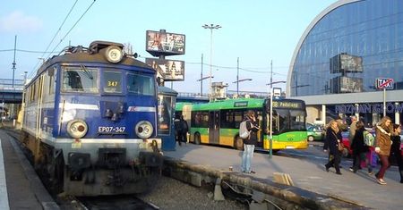 Przed świętami więcej miejsc w pociągach