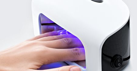 Nowotwór od lampy UV