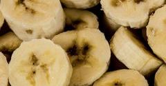 Banan dla skóry i włosów - na co pomaga?