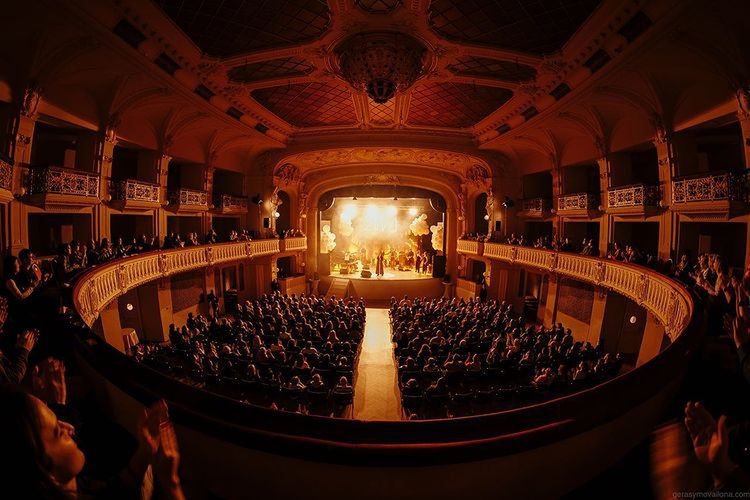 Koncert ciężarnej Ewy Farnej