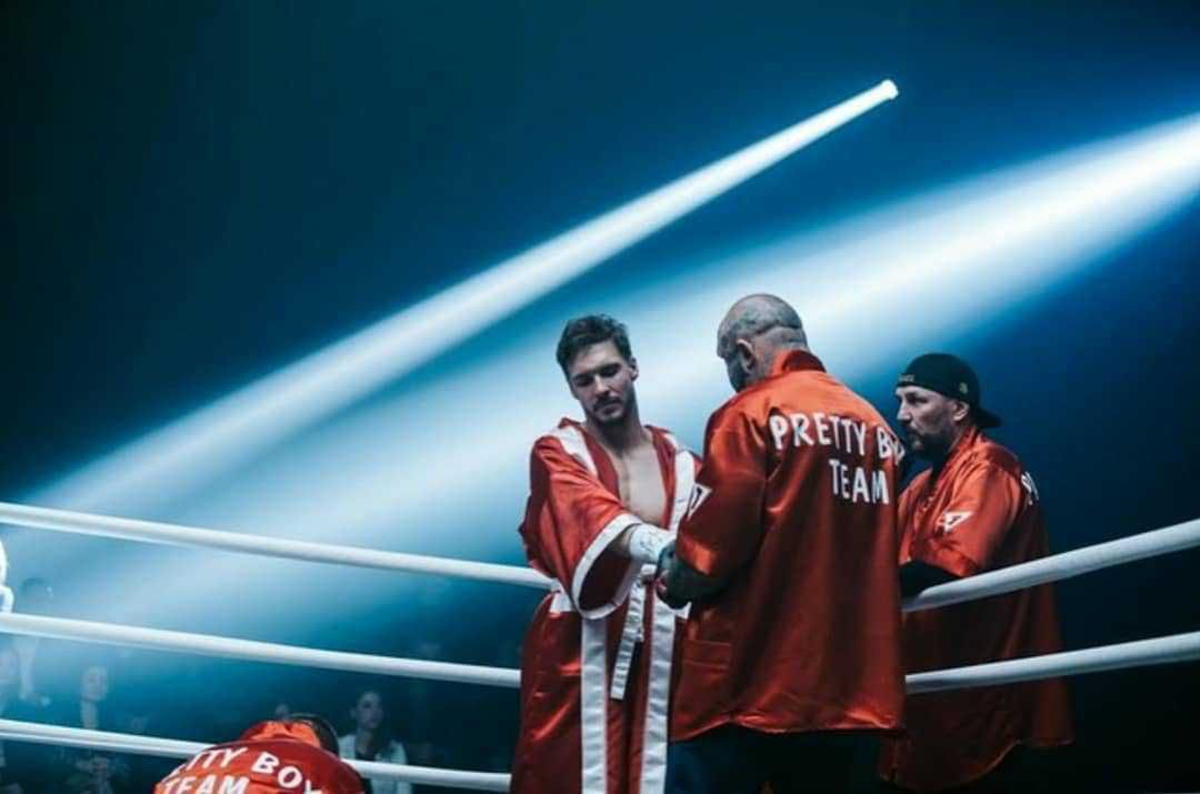 Mikołaj Roznerski i Piotr Stramowski w ringu