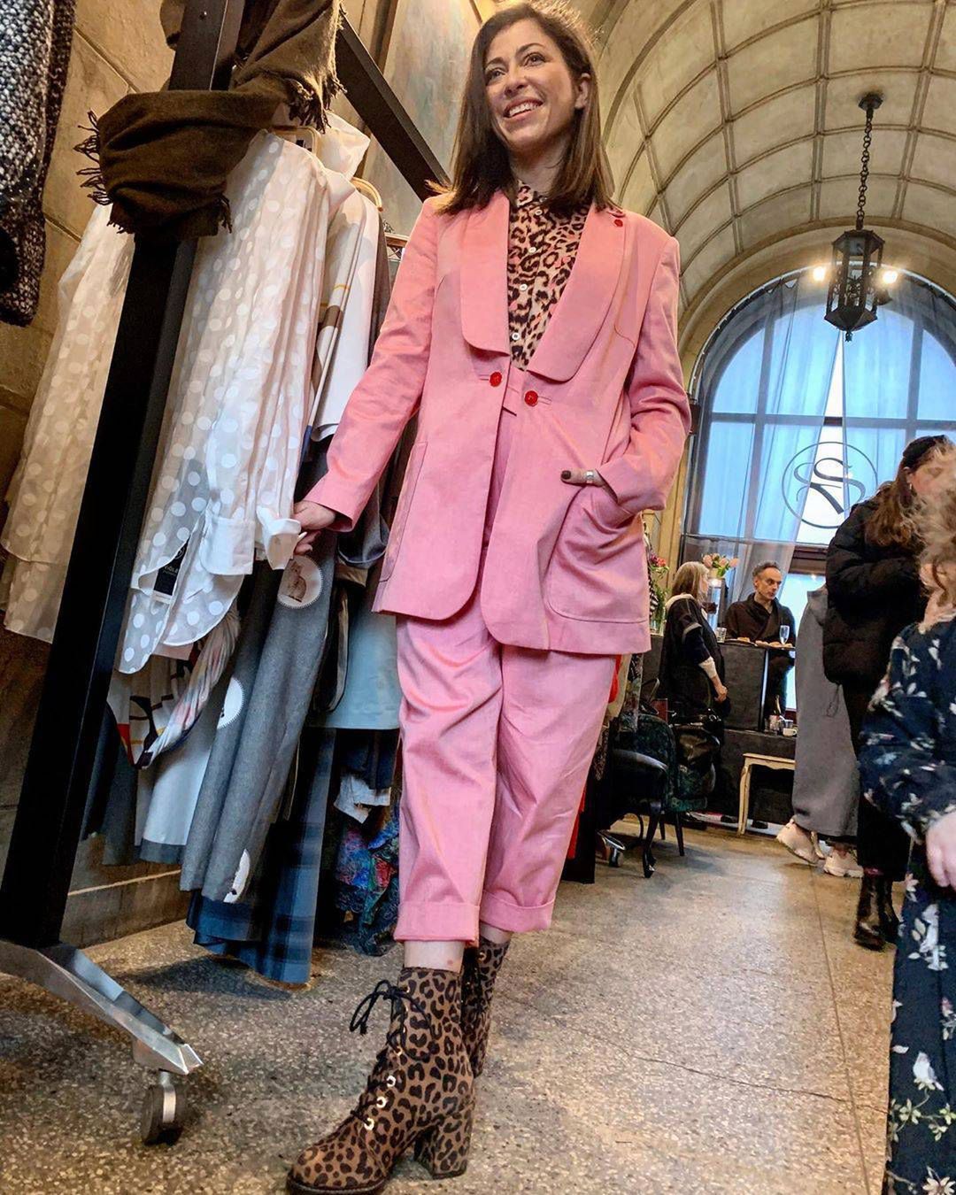 Natalia Kukulska w butiku Violi Śpiechowicz kupiła różowy garnitur
