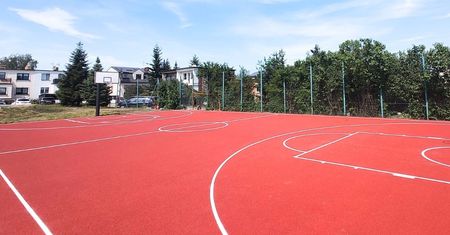 Boisko na os. Kwiatowym w nowej odsłonie dzięki mieszkańcom