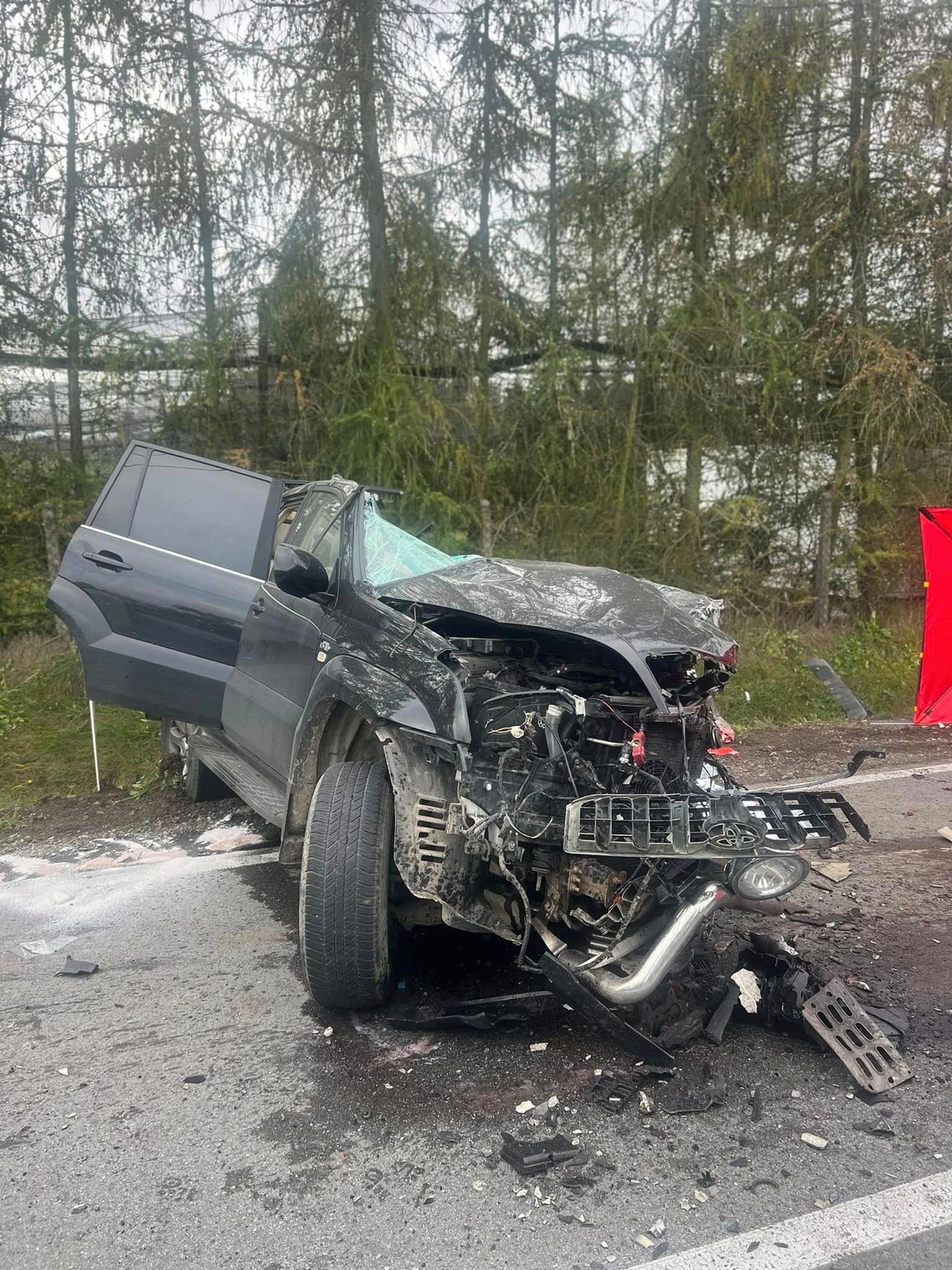 Tragiczny wypadek pod Grójcem. Dwie osoby nie żyją, jedna ciężko ranna