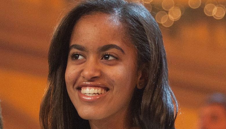 Malia Obama pozuje do zdjęcia w koszulce hip-hopowego zespołu