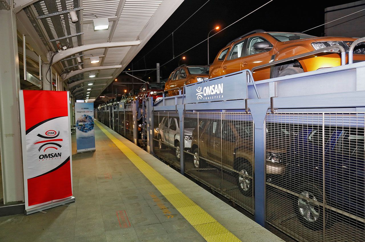 Firma OMSAN Lojistik, jako pierwsza na świecie przetransportowała pod morzem samochody koleją Marmaray