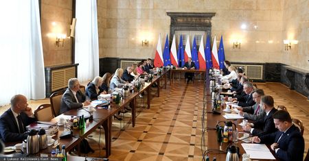 Podejrzane urządzenie w sali posiedzeń rządu. Są nowe ustalenia