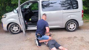 Ukradł 74-latkowi kluczyki, auto, a później okradł dom i jeszcze zażądał okupu