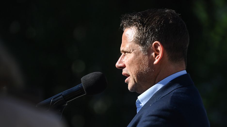 Rafa� Trzaskowski
Warszawa, 14.05.2024. Prezydent m.st. Warszawy Rafa� Trzaskowski na briefingu prasowym dotycz�cym otwarcia trasy tramwajowej na ul. Gagarina w Warszawie, 14 bm. Tramwaje pojad� now� tras� na Sielce. B�dzie tamt�dy kursowa�a linia 11, ��cz�c Sielce z Bemowem. (mr) PAP/Piotr Nowak
Piotr Nowak
briefing, Gagarina, prasowy, Rafa� Trzaskowski, tramwaj, tramwaj na wilan�w, tramwajowa, trasa, briefing prasowy, komunikacja miejska, konferencja prasowa, linia, samorz�dowiec, w�adza samorz�dowa