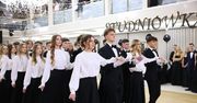 Piotrków: Studniówka 2026 I LO. Wyjątkowy polonez zachwycił gości
