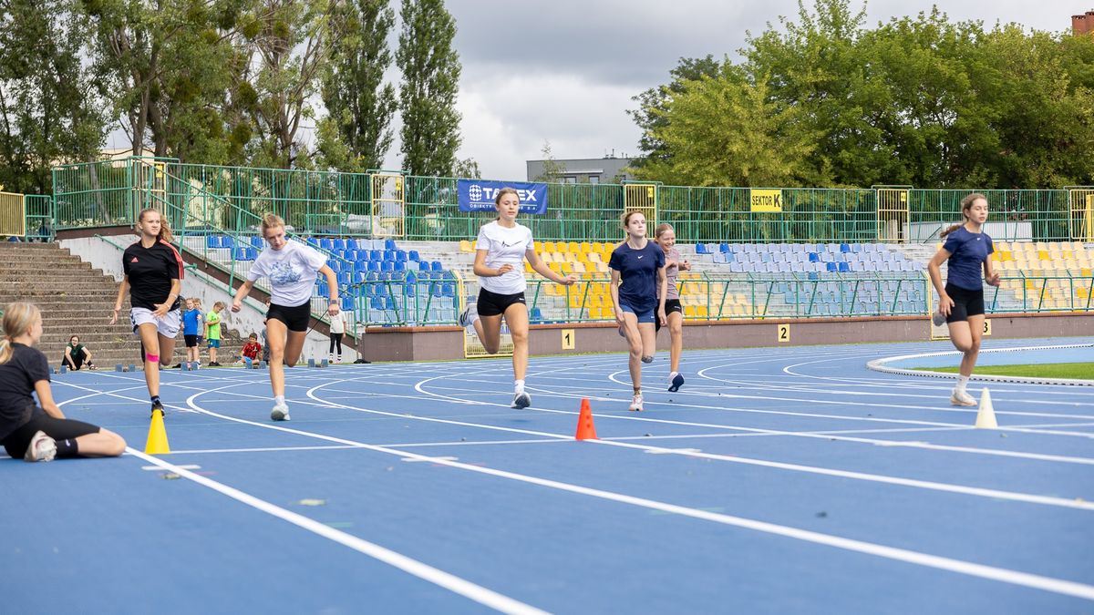 24 sierpnia otwarto nową bieżnię na Stadionie Miejskim