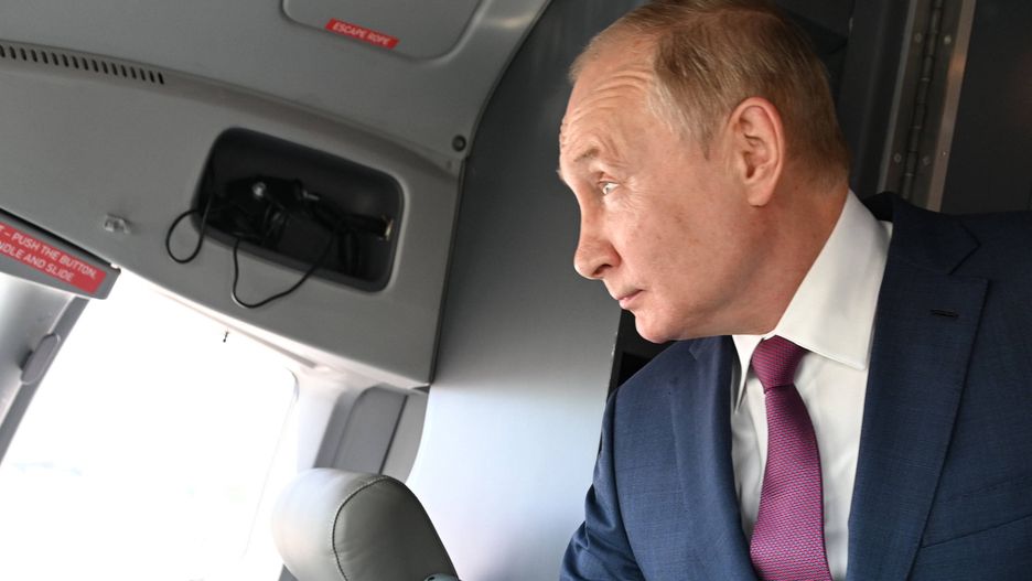 Russian President Vladimir Putin visits MAKS 2021 International Aviation and Space Salon in Zhukovskyepa09355043 Russian President Vladimir Putin visits the MAKS 2021 International Aviation and Space Salon in Zhukovsky outside Moscow, Russia, 20 July 2021. MAKS 2021 International Aviation and Space Salon takes place from 20 to 25 July.  EPA/ALEXEI NIKOLSKY/SPUTNIK /KREMLIN POOL MANDATORY CREDIT 
Dostawca: PAP/EPA.ALEXEI NIKOLSKY/SPUTNIK /KREMLIN POOL