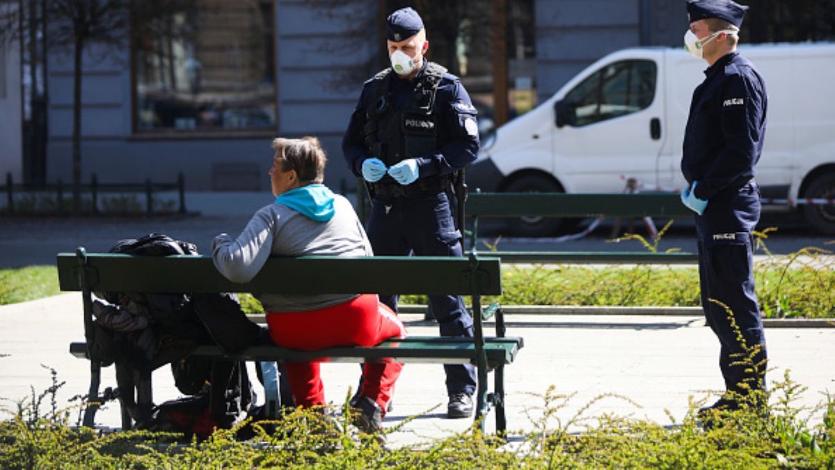 W strefach żółtych i czerwonych obowiązują nowe obostrzenia