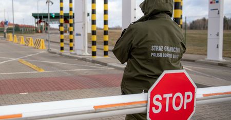 Rosjanie z Królewca chcą prawa wjazdu do Polski jako turyści. Burza po decyzji Sikorskiego