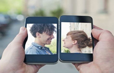 W Polsce na smartfonach najchętniej oglądane wiadomości i kabarety, na tabletach programy telewizyjne