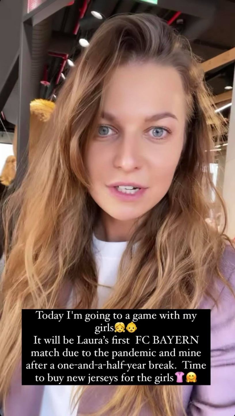 Anna Lewandowska przyprowadziła Laurę na jej pierwszy mecz