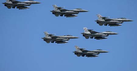 Cel: intruz. Polska ostrzega Rosję. Jak mogłoby wyglądać zestrzelenie?