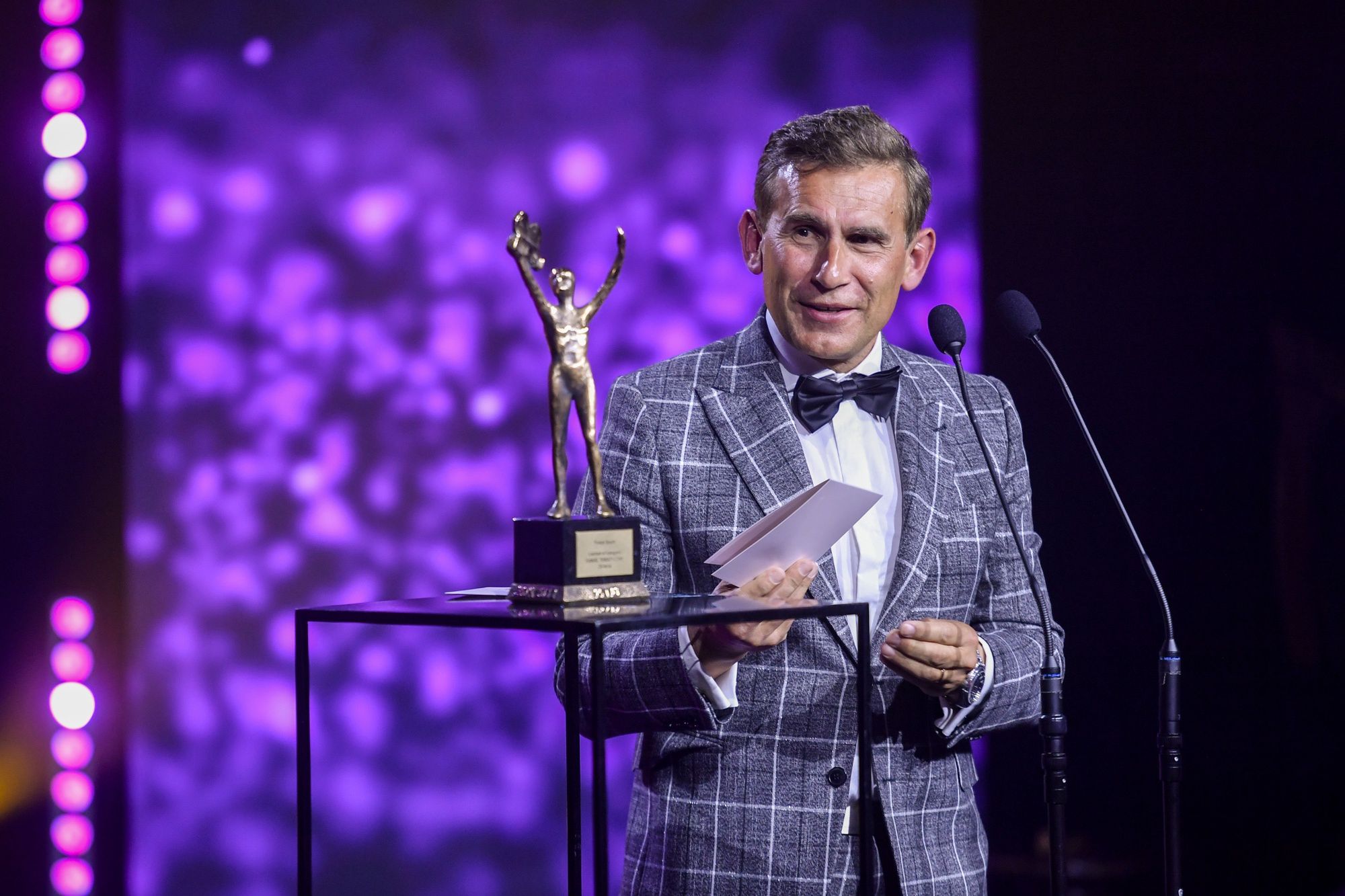 Robert Korzeniowski miał swój moment na Telekamerach. Pokazał się też z młodszą małżonką 