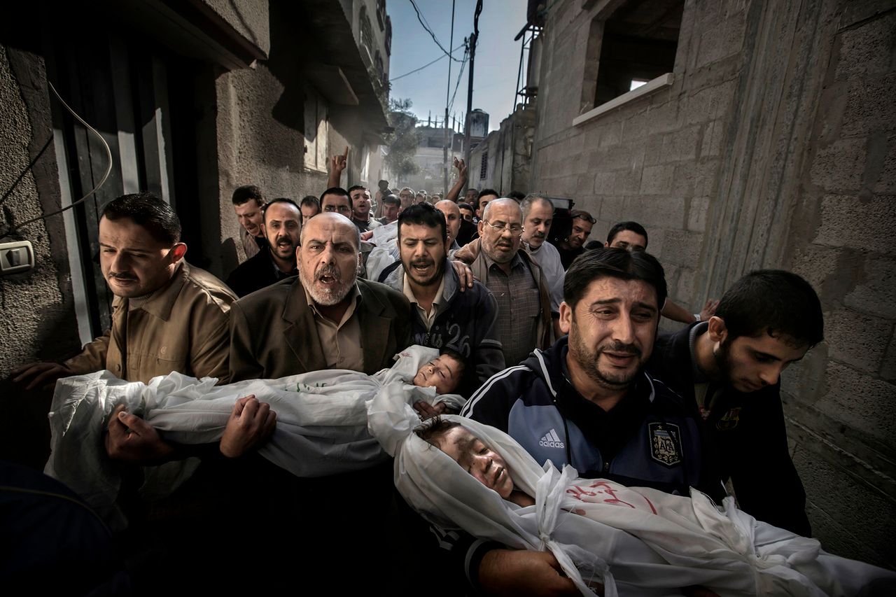 World Press Photo of the Year 2012 Paul Hansen, Sweden, Dagens Nyheter