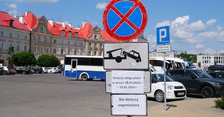 W najbliższych dniach nie zaparkujesz na Placu Zamkowym. Zaplanowano tu uroczystości