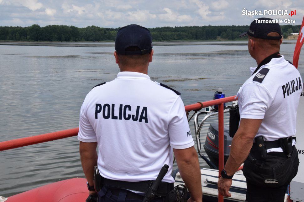 Śląskie. Od 2 lipca zwiększyła się liczba policyjnych patroli nad zalewem Nakło-Chechło i akwenem Zielona w Kaletach.