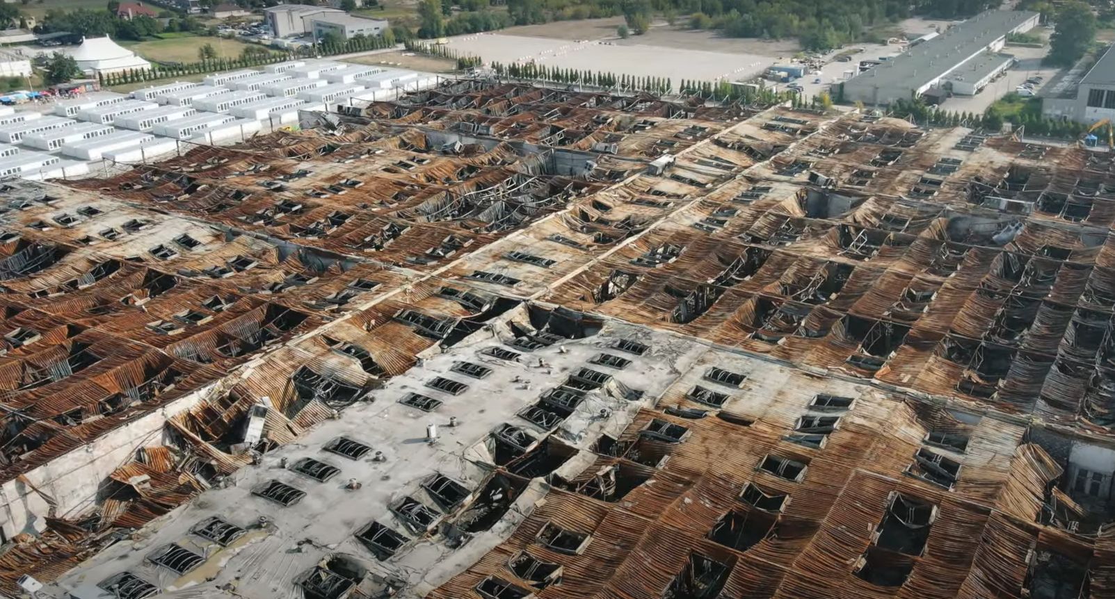 Spalona hala na Marywilskiej 44