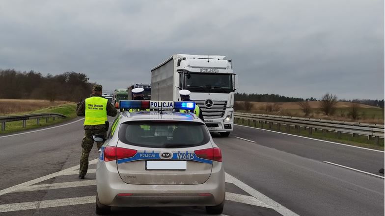 Kontrole na wewnętrznych granicach UE będą jedynie wyrywkowe.