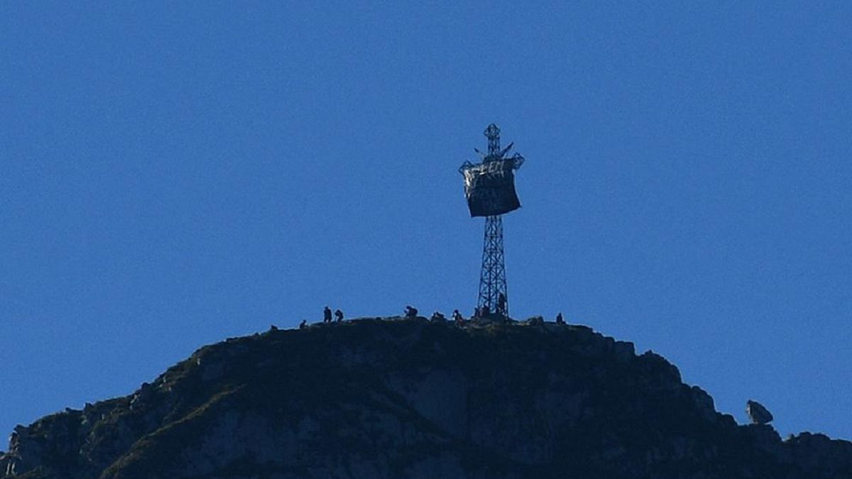 Potężny baner na Giewoncie 