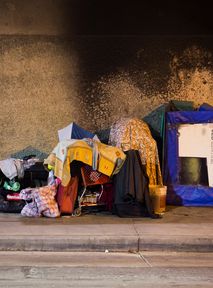 ‘Social cleansing’ in Paris. Authorities remove homeless people from city streets