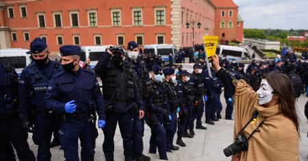 Tłumaczenie policji ws. strajku przedsiębiorców. "Nie zadawał bólu"