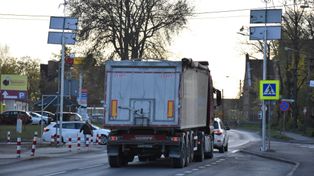Malbork: Niebezpieczne przejście na DK 22 doświetlone. Kierowcy będą lepiej widzieć pieszych