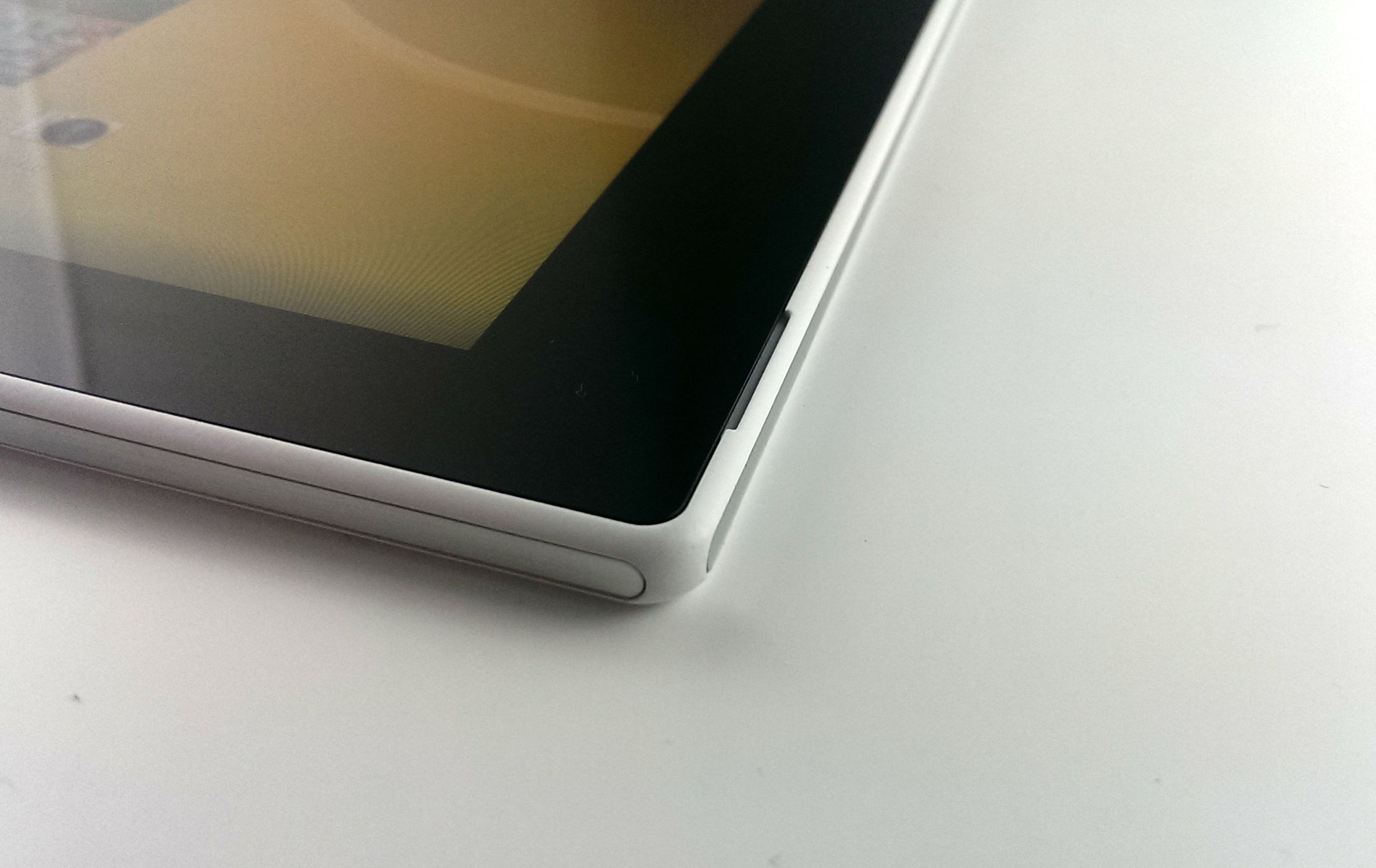 Sony Xperia Z2 Tablet. Ładny, wydajny i drogi 4