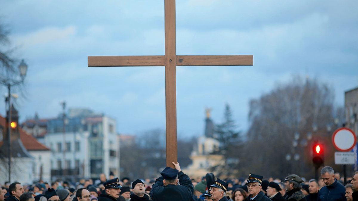 Wielki Piątek może być dniem wolnym od pracy