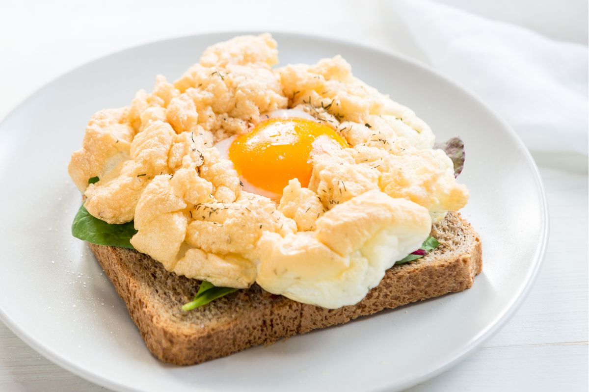 Cloud eggs - tasty, nice and healthy