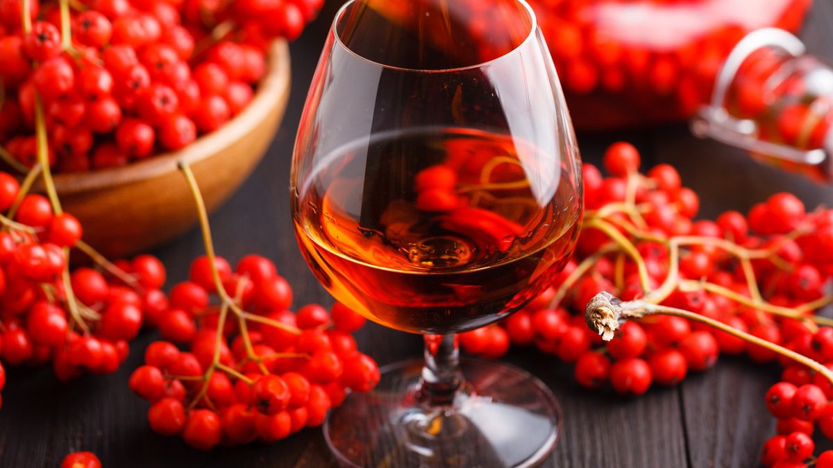 Nalewka z jarzębiny