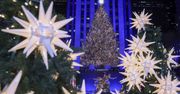 Czekali na to nie tylko nowojorczycy. Rozbłysła choinka w Rockefeller Center