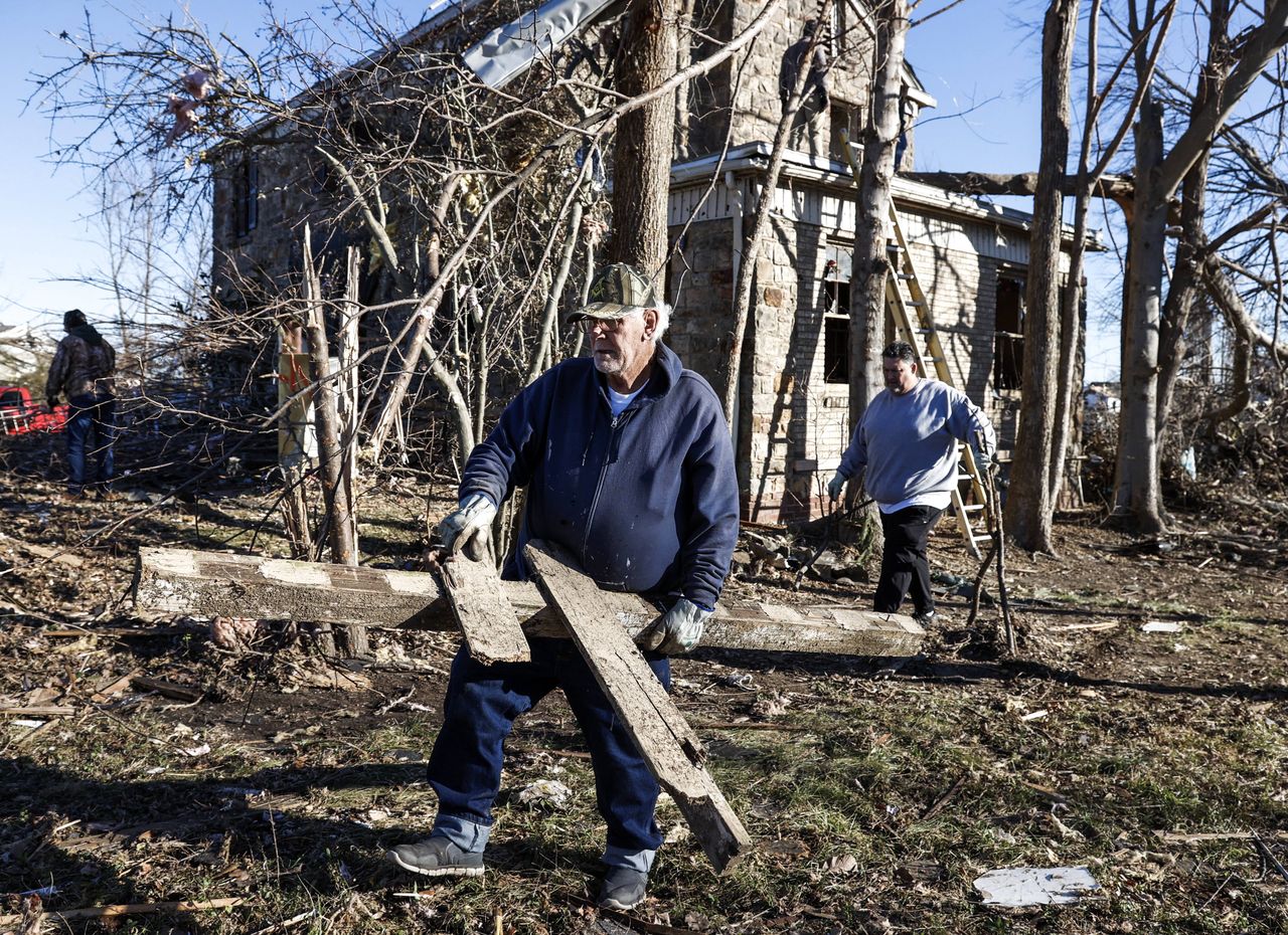 USA: rośnie tragiczny bilans ofiar tornad
