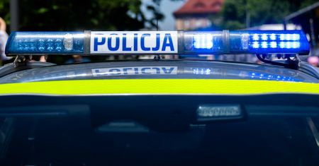 12-latek dzwonił na losowe numery. Zaalarmowano policję