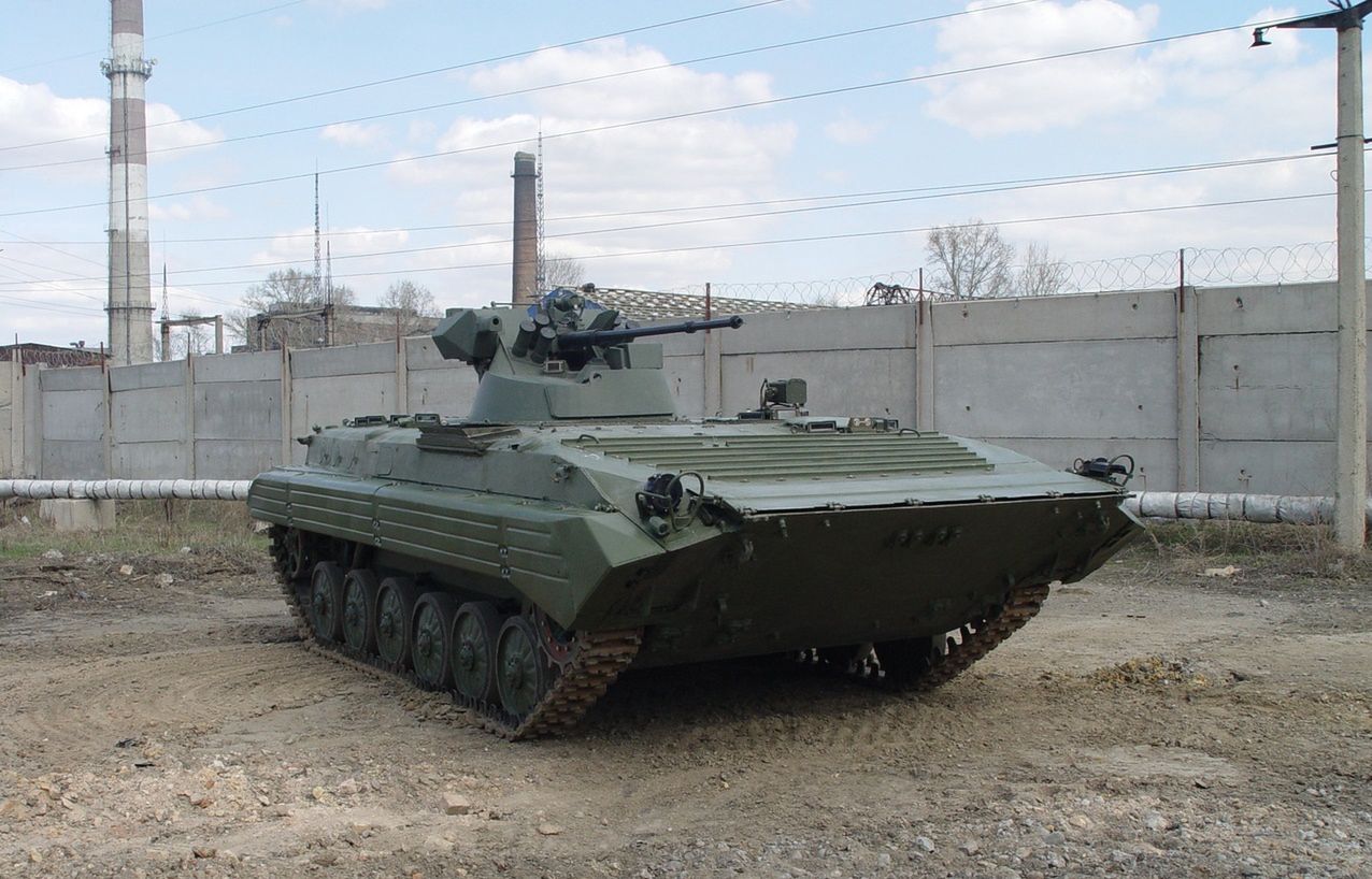 Nowe BMP-1AM Basurmanin dla rosyjskiej armii. Trumny na gąsienicach, ale z nową bronią
