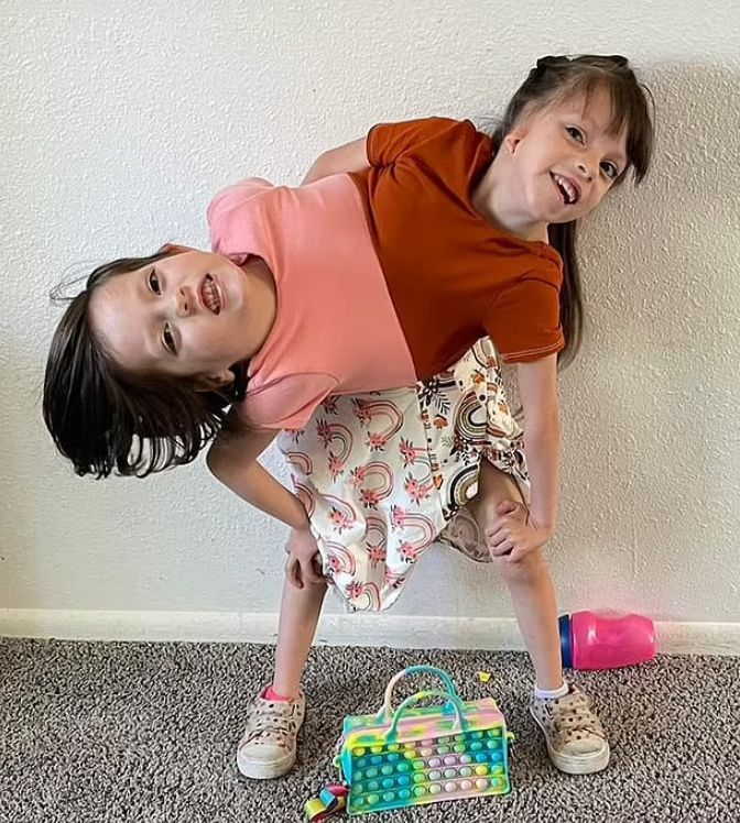 Callie i Carter poszły do szkoły