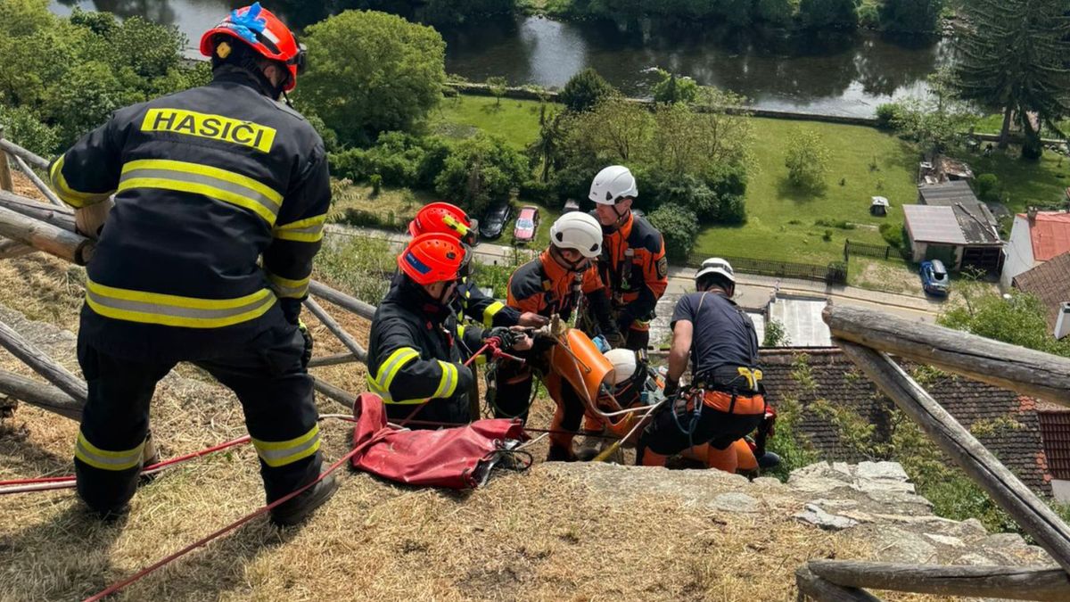 Akcja w Czechach. Poważny wypadek z udziałem kobiety