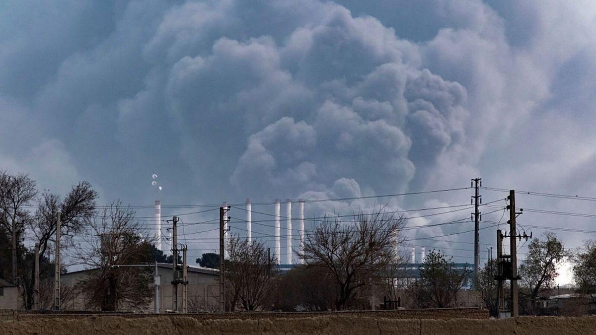 Ataki Iranu na Tel Awiw; odłamki uszkodziły dom konsula USA