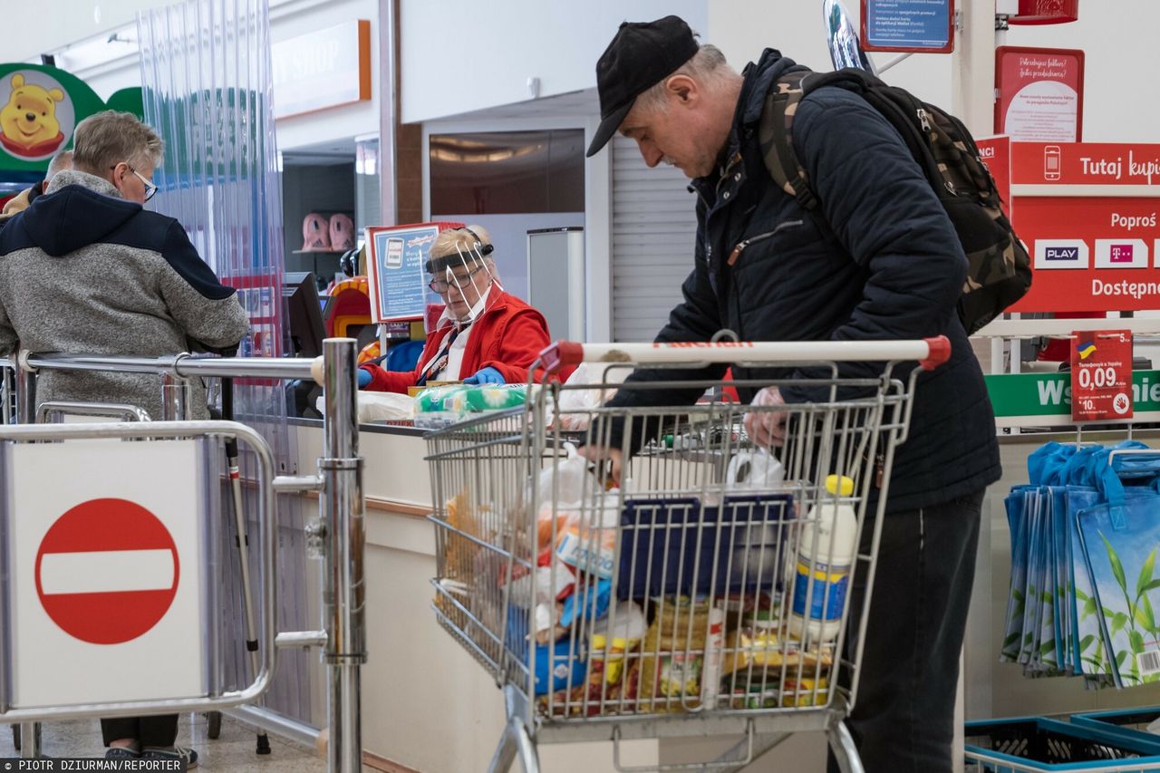 W przyszłości zniknie 20 proc. zawodów. Chodzi m.in. o pracowników administracji i sprzedawców, w tym głównie kasjerów 