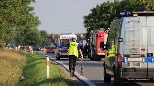 Trzy auta zderzyły się w centrum Lęborka. Jedna osoba trafiła do szpitala