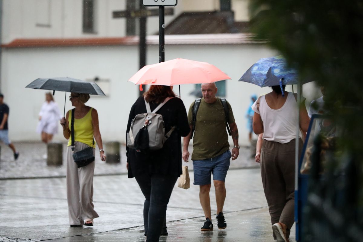 Pogorszenie nastrojów konsumenckich w Polsce. Polacy obawiają się o gospodarkę