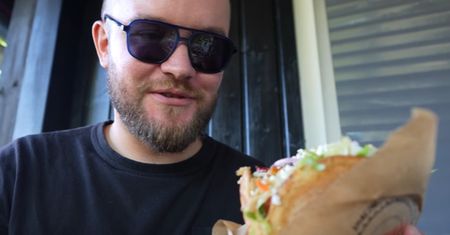 Usłyszał o tym kebabie i specjalnie pojechał po niego do Gdyni. Pokazał, ile zapłacił