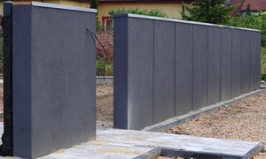 Chcesz postawić betonowy płot na swojej działce? Oto co mówi prawo