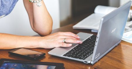 Jak bezpiecznie korzystać z banków online? Oto najważniejsze zasady