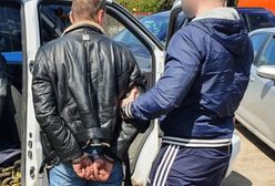 Warszawa. Rozglądał się nerwowo przy kradzionym mercedesie